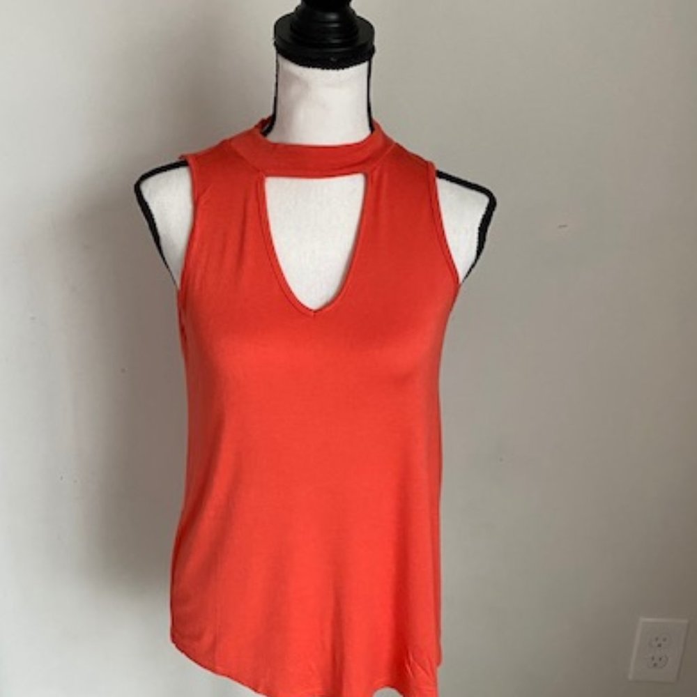 Pink Rose Keyhole Sleeveless Top